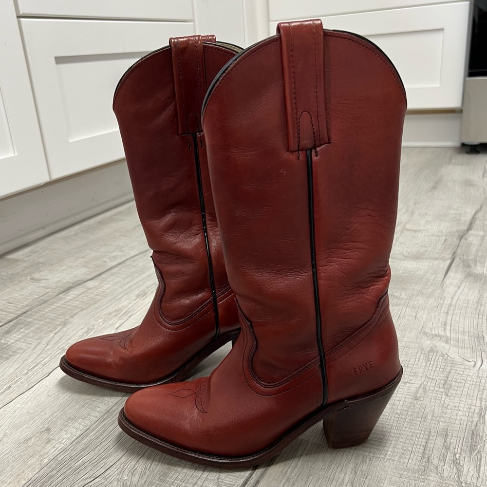 Vintage FRYE Cognac Leather Cowgirl Riding Boots Size 7.5 AA Narrow